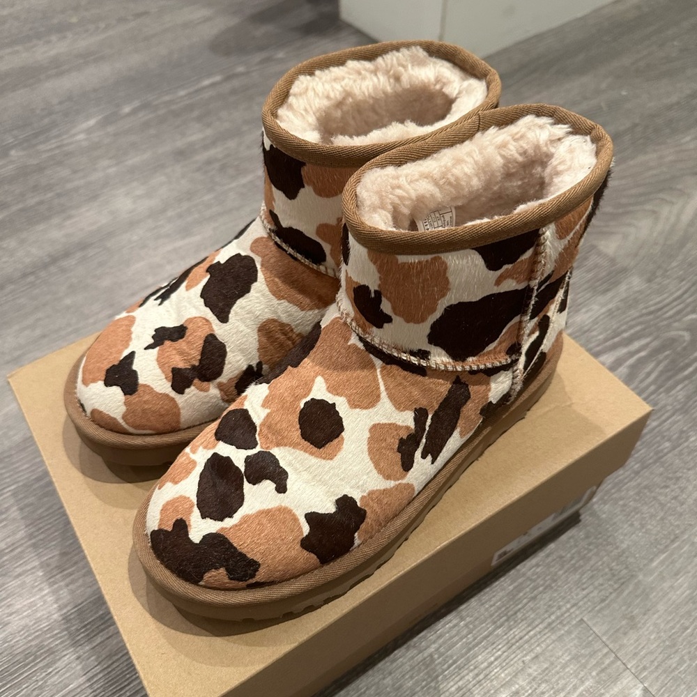UGG Women’s Classic Mini Cow Print Chestnut Size 6